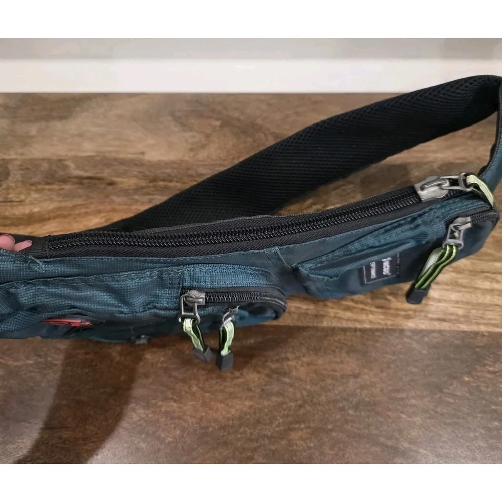 NICGID Sling Bag Chest Shoulder Backpack Crossbody Bags Casual Dark Green Teal